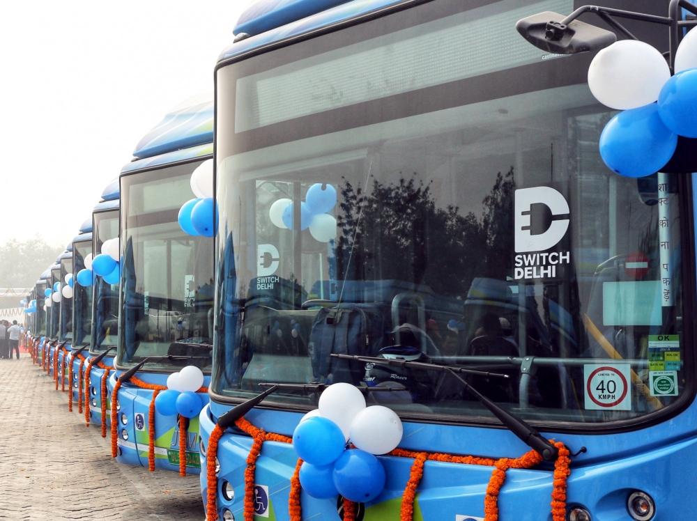 The Weekend Leader - Delhi gets 50 high-tech e-buses as a New Year gift